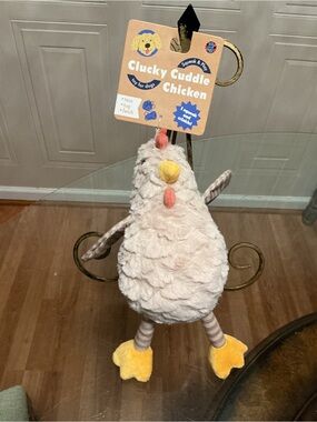 Bow Wow Pet 12”  Chicken Dog Toy w/Squeaker & Clinker Very Solf New